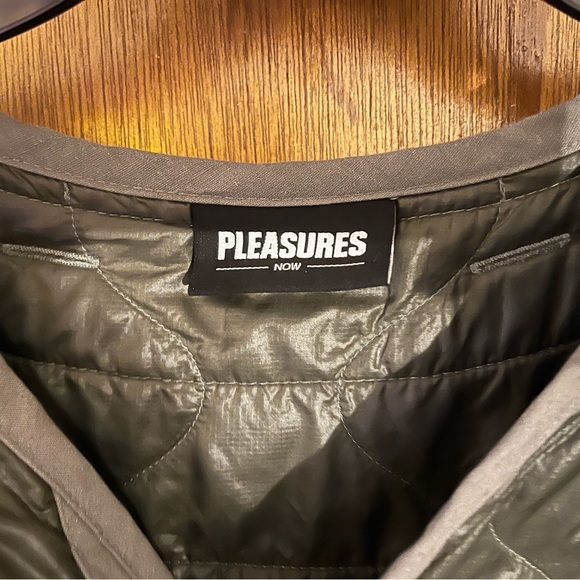 PLEASURES
MISERY PANELLED QUILTED JACKET - Picture 3 of 4